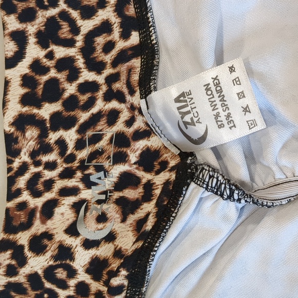 Zyia active wear, Scrunch bottom, Leopard print leggings Size 4 - Picture 7 of 7